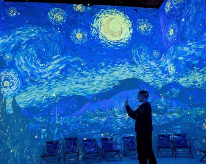 Van Gogh: The Immersive Experience will make its Singapore debut at Resorts World Sentosa in March