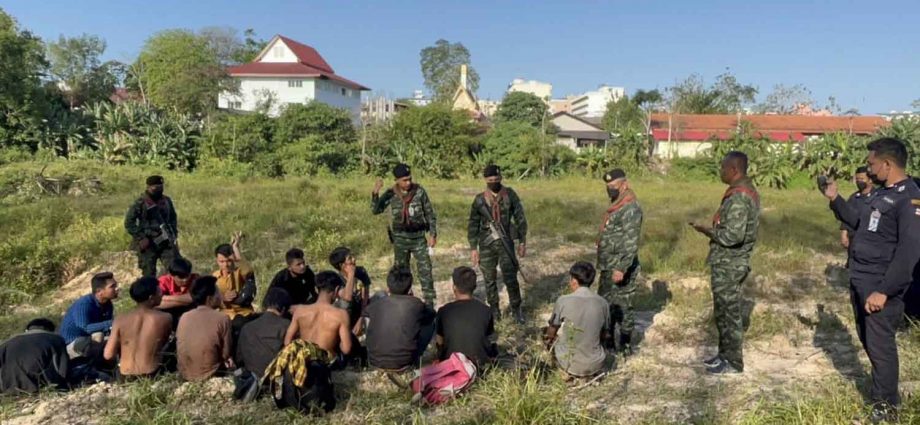 13 Myanmar migrants nabbed in Songkhla