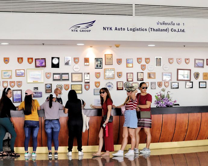 2,200-passenger cruise ship visits Chon Buri