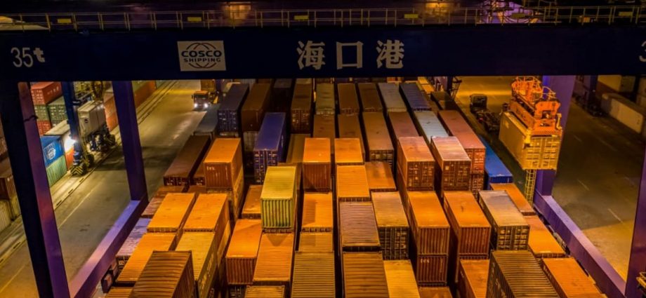 China’s shipping containers pile up at overcrowded port as overseas orders dwindle