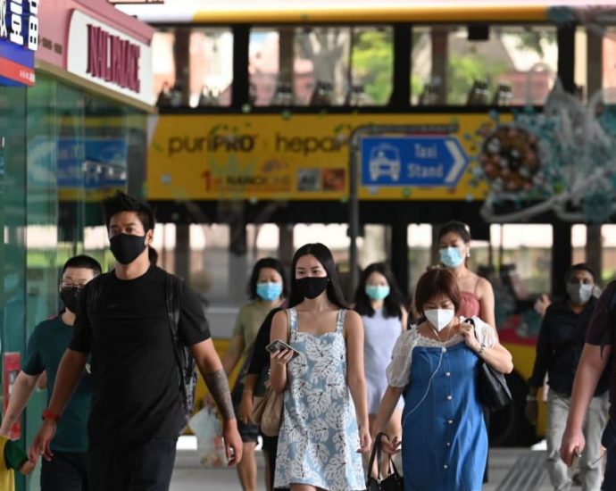 Commentary: Here’s why I’ll continue wearing masks on Singapore public transport