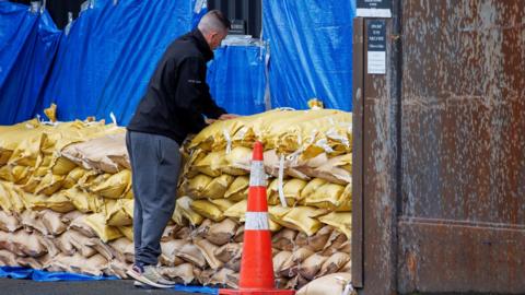 Cyclone Gabrielle: New Zealand declares state of emergency