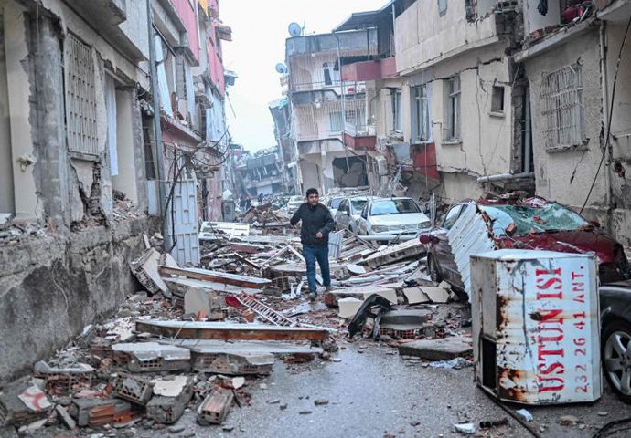 Govt pledges aid for quake-hit Turkey, Syria