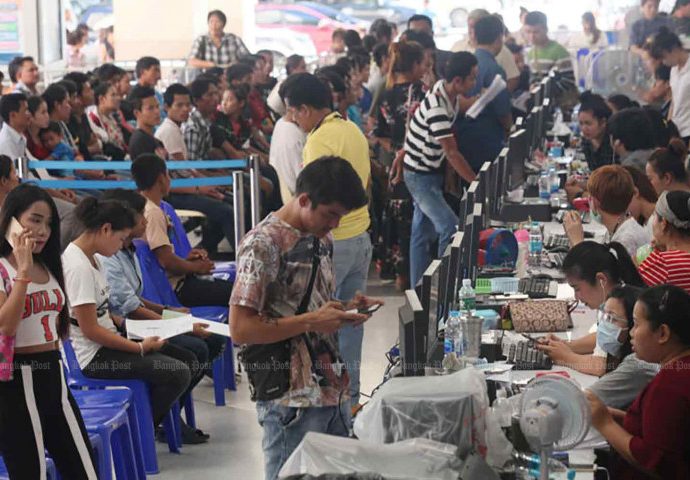 Migrant permit renewals can be extended: cabinet