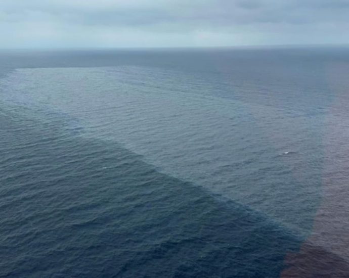 Sinking Philippine tanker sparks diesel spill