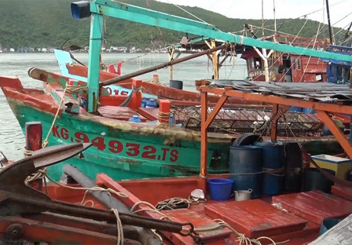 Songkhla Lake wants rid of eyesore boats