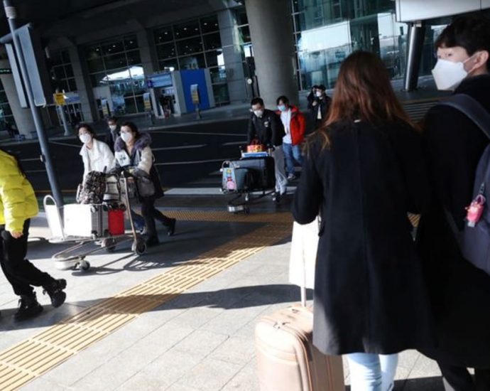 South Korea to restart issuing short-term visas for China travellers on Feb 11