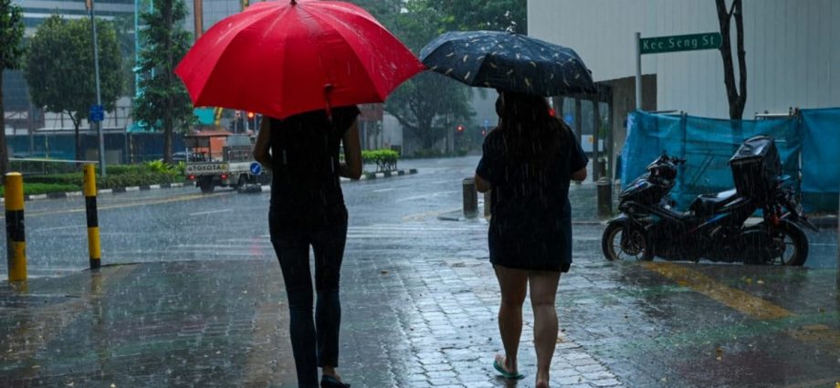 Another monsoon surge expected, temperature could drop to 21°C in parts of Singapore