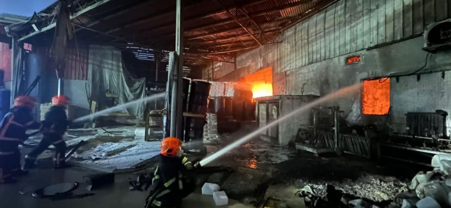 Blaze at Tuas South industrial area, SCDF expects 'extended' firefighting operation