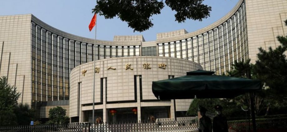 China will reduce number of high-risk institutions, defuse 'bombs': Central bank