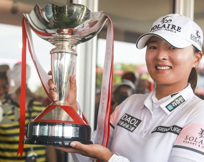 Classy Ko retains World Championship title after vintage round at Sentosa