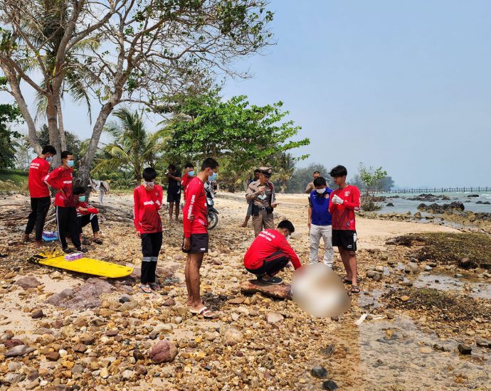 Dead man washed ashore in Chumphon