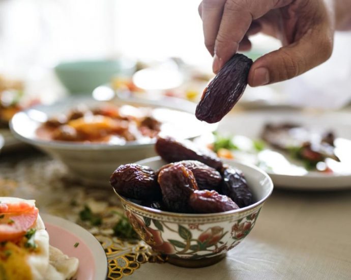 Expert tips on preparing and eating healthier (and still tasty) food during Ramadan