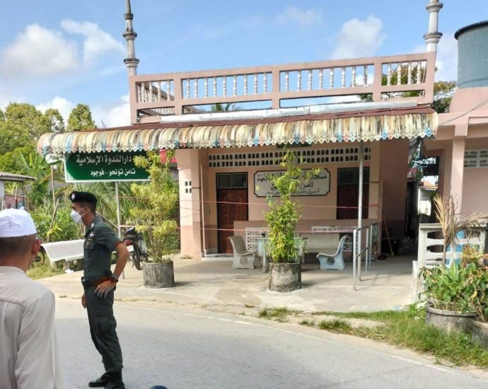 Girl, 14, shot dead outside Pattani mosque