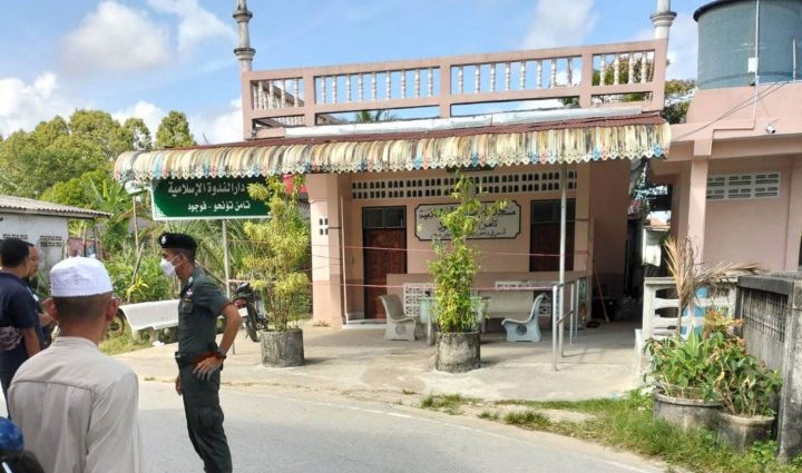 Gunman held after Pattani girl slain outside mosque