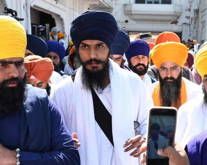 Indian state extends internet ban in hunt for Sikh separatist