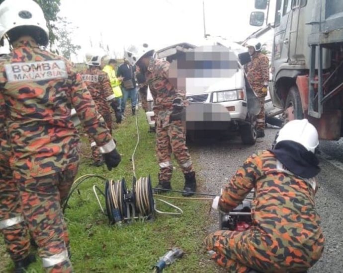 Johor road accident: Singaporean man dies after van crashes into lorry in Mersing