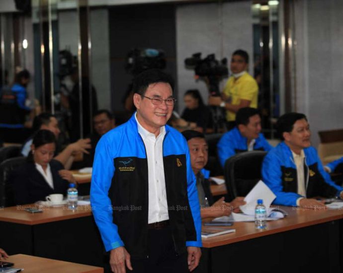 Jurin not a popular PM choice in Bangkok, poll finds