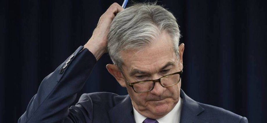 Stubborn inflation, bank crisis puts US Fed on a precipice