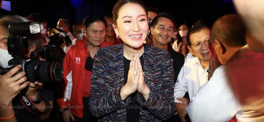 Thaksin extols skills of daughter