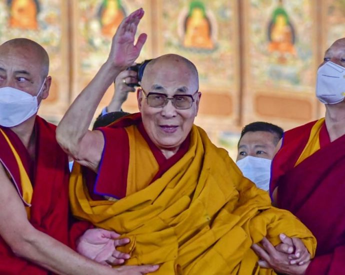 Dalai Lama apologises for asking boy to suck his tongue