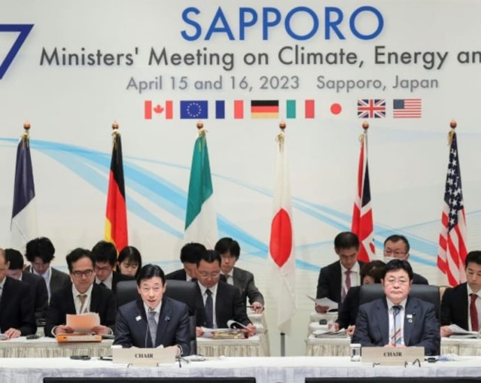 G7 faces pressure on fossil fuels at Japan climate talks