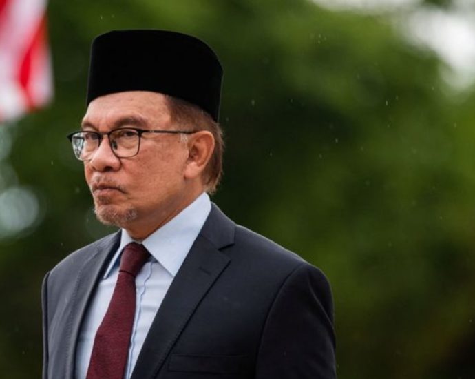 Malaysian PM Anwar faces dilemma between anti-corruption fight, Najib Razak release