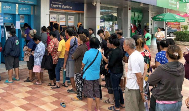 Pheu Thai pledges B10,000 handout for New Year