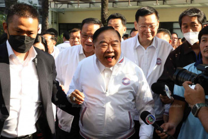 Prawit seeks voter seal with list slot