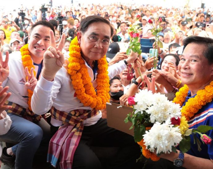 Prayut urges Trang to vote UTN so he can ‘return’