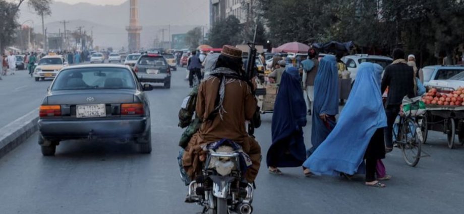 Security Council condemns Taliban ban on Afghan women working for UN