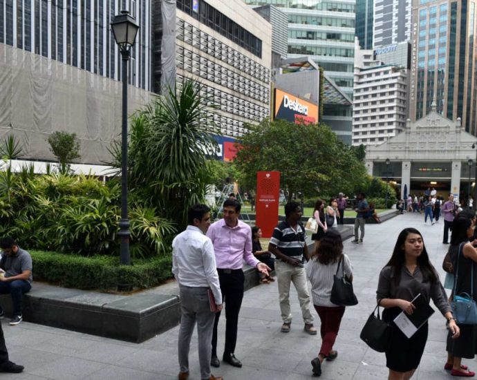 Singapore retrenchments rise for 3rd straight quarter, unemployment stays low