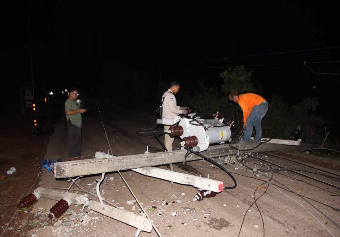 Summer storm ravages 2 districts in Nakhon Phanom