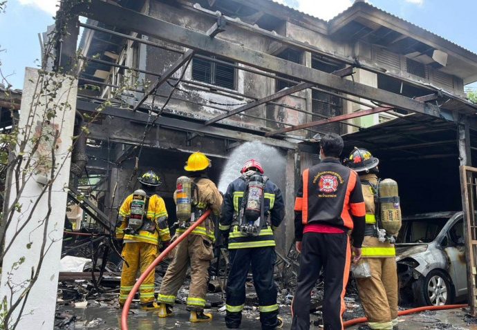 1 killed, 5 hurt in explosion and fire at house in Nonthaburi