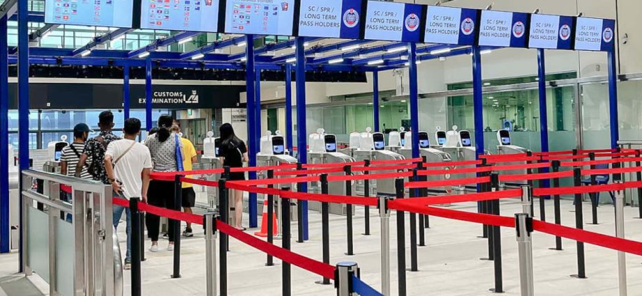 Automated lanes increase immigration clearance rates at Woodlands Checkpoint bus halls by 20% at peak times: ICA