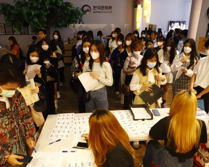 K-pop auditions see 2,500 hopefuls