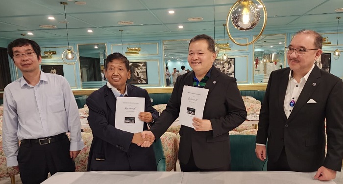 Malaysian space startups SiriusÂ and Angkasa-X explore collaboration with MOU signing at LIMA23
