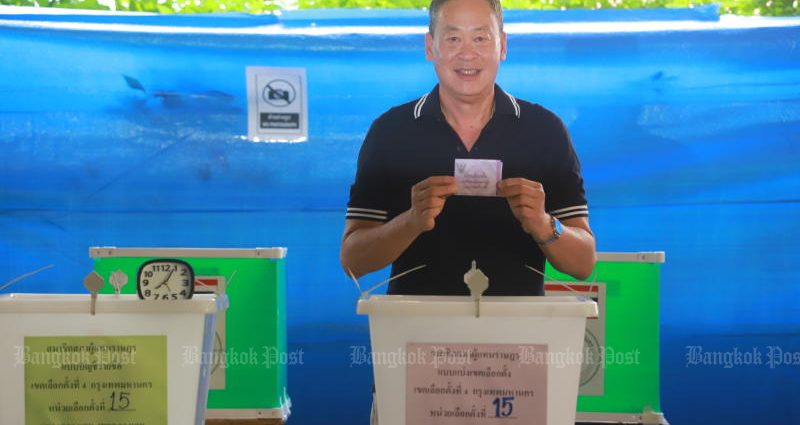 Party leaders kick off nationwide vote in historic election