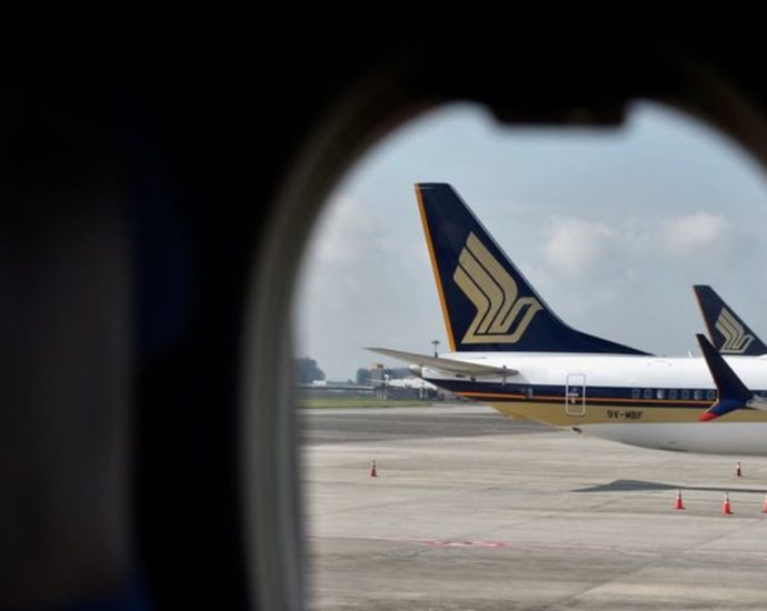 Singapore Airlines, Garuda Indonesia plan joint venture to boost passenger capacity