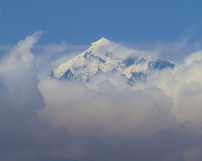 Singaporean goes missing near Mount Everest peak after separating from group; family appeals for urgent help