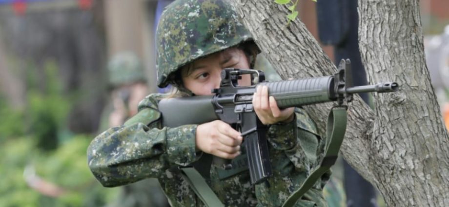 Taiwan holds first training for women reservists