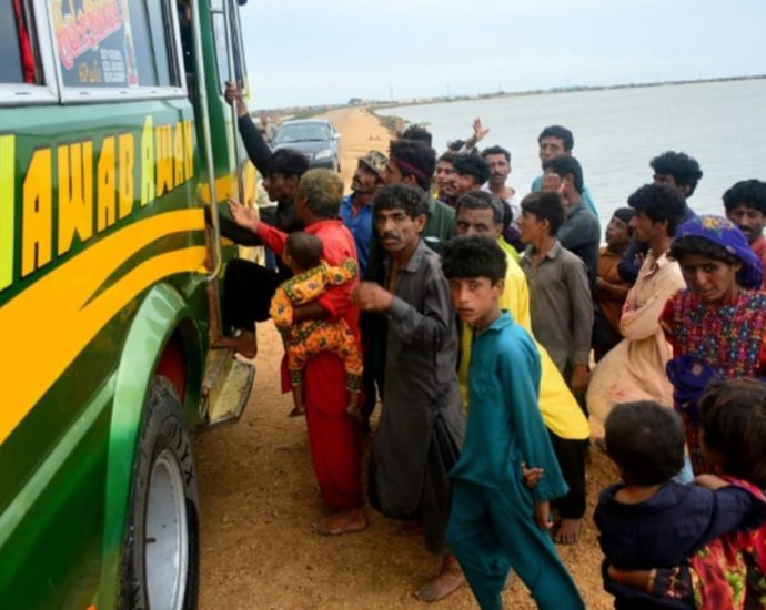 100,000 evacuated as cyclone threatens India and Pakistan