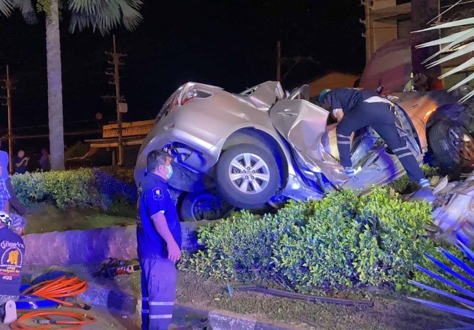 2 Russians killed in Pattaya car accident