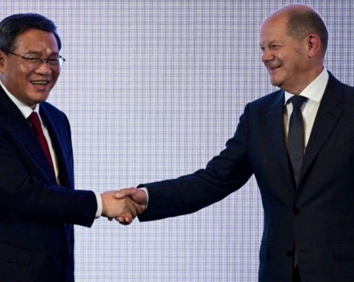 China urges closer ties as Germany looks beyond Beijing