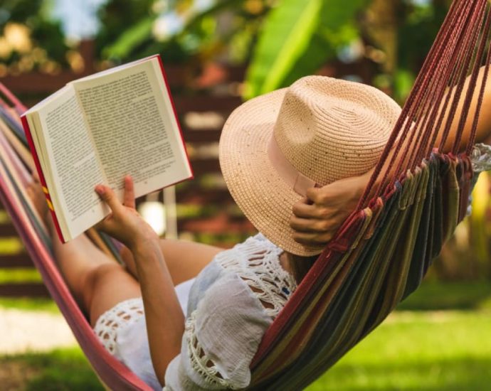 Commentary: Has reading for pleasure vanished from our lives forever?