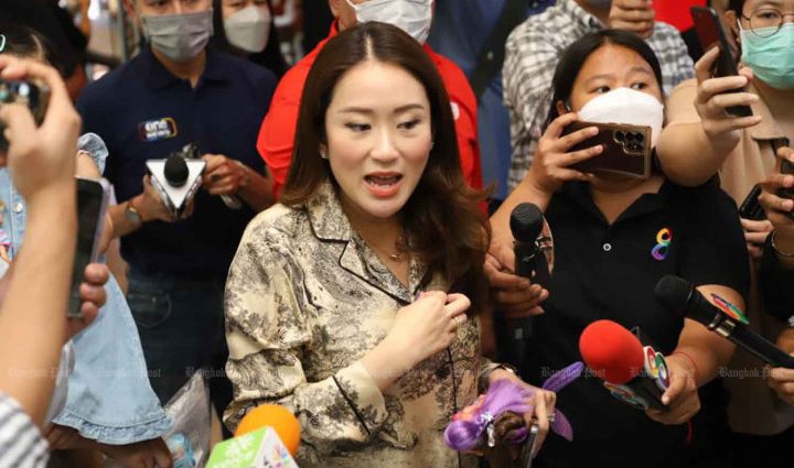 Daughter confirms Thaksin still determined to return