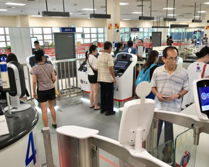Faster clearance at Woodlands Train Checkpoint with new immigration kiosks: ICA