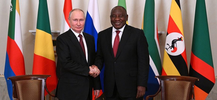 How both Ukraine peace plans fall short
