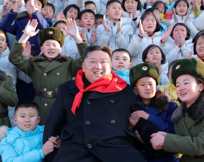 North Korean youth group donates rocket launchers to military
