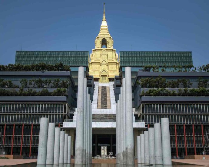 Pheu Thai to finalise speaker stance on Tuesday